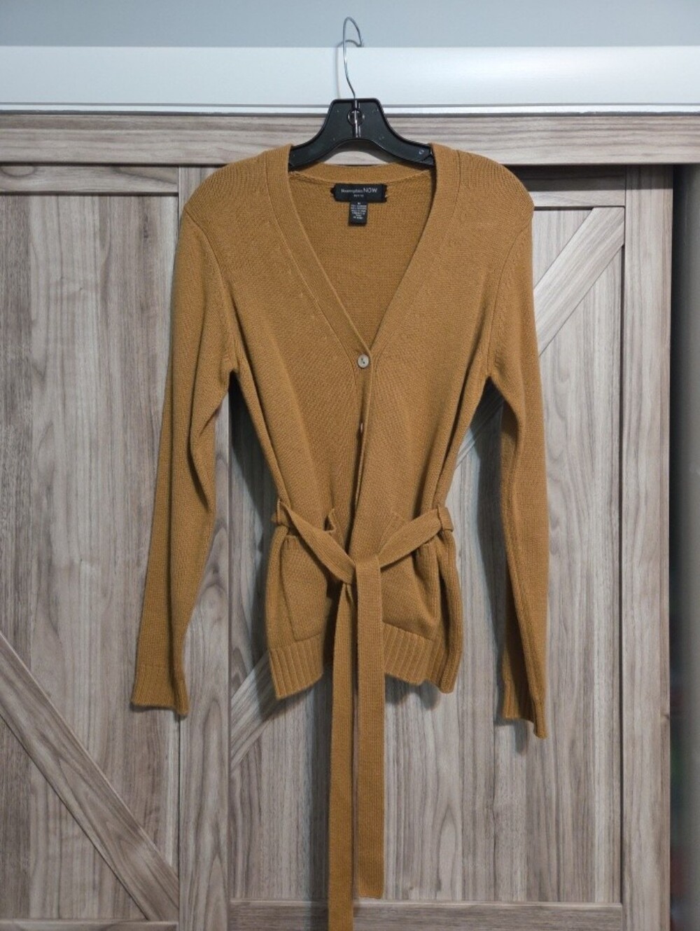 Bloomingdales Cashmere Camel Belted V-Neck Cardigan